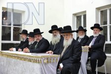 הגרי-יוסף-הקבלת-פני-רבו-יזדים-5.jpg