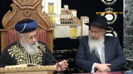 הרב-משה-אבוחצירא-עם-הרב-יצחק-יוסף (1).jpg