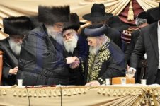 חתונת-בעלזא-סעודה-חלק-2-צילום-אנשי-בעק-5-470x312[1].jpg