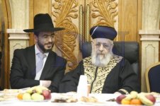 מעמד-ההכתרה-לרב-מושב-יערה-בגליל-המערבי-במעמד-הראשון-לציון-הרב-יצחק-יוסף-14-470x313.jpg