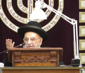 מרן שליטא בדרשת זאת חנוכה.JPG
