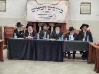 הרבנים במעמד.jpg