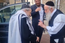 המקור והחיקוי.png