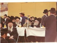 הפני מנחם עם הרב עובדיה יוסף.jpg