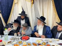 האדמור מתולדות אהרן בשבע ברכות לבן המקובל הצדיק רבי בניהו שמואלי ראש ישיבת 'נהר שלום'. בשמחה ה...jpg