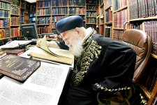 מרן ר' עובדיה יוסף זיע''א.jpg