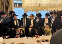 מרן בקרן עולם התורה.jpg