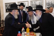 הכתרת-הרב-יצחק-יוסף-לראשון-לציון-בראשות-הרב-עובדיה-יוסף-צילום-שוקי-לרר-1-470x312.jpg