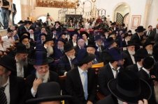 הכתרת-הרב-יצחק-יוסף-לראשון-לציון-בראשות-הרב-עובדיה-יוסף-צילום-שוקי-לרר-15-470x312.jpg