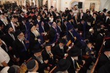 הכתרת-הרב-יצחק-יוסף-לראשון-לציון-בראשות-הרב-עובדיה-יוסף-צילום-שוקי-לרר-16-470x312.jpg