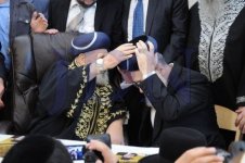 הכתרת-הרב-יצחק-יוסף-לראשון-לציון-בראשות-הרב-עובדיה-יוסף-צילום-שוקי-לרר-36-470x312.jpg