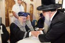 הכתרת-הרב-יצחק-יוסף-לראשון-לציון-בראשות-הרב-עובדיה-יוסף-צילום-שוקי-לרר-107-470x312.jpg