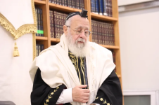 הרב יצחק 100.png