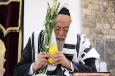 גדולי-חכמי-ספרד-בנענוע-ארבעת-המינים.-צילום-דוד-ארזני-20-scaled.jpg.webp