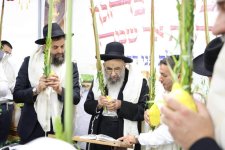 גדולי-חכמי-ספרד-בנענוע-ארבעת-המינים.-צילום-דוד-ארזני-7-1024x683.jpg