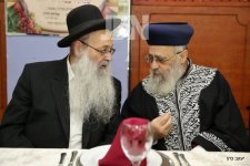 כְּאִישׁ-אֶחָד-בְּלֵב-אֶחָד-•-אדמורים-ורבנים-בשמחת-השבע-ברכות-לבתו-של-הראשלצ-רבי-יצחק-יוסף-4-7...jpg