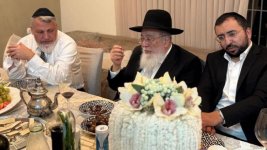 הגרשמ עמאר במימונה בבית חתנו.jpeg