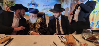 מרן הראשון לציון בהילולא.jpg