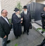  החיזוק של הגהצ חכם ניסים בן שמעון במקסיקו פגש ברבה של מגדל העמק הגאון רבי יצחק דוד גרוסמן--ד ...jpg